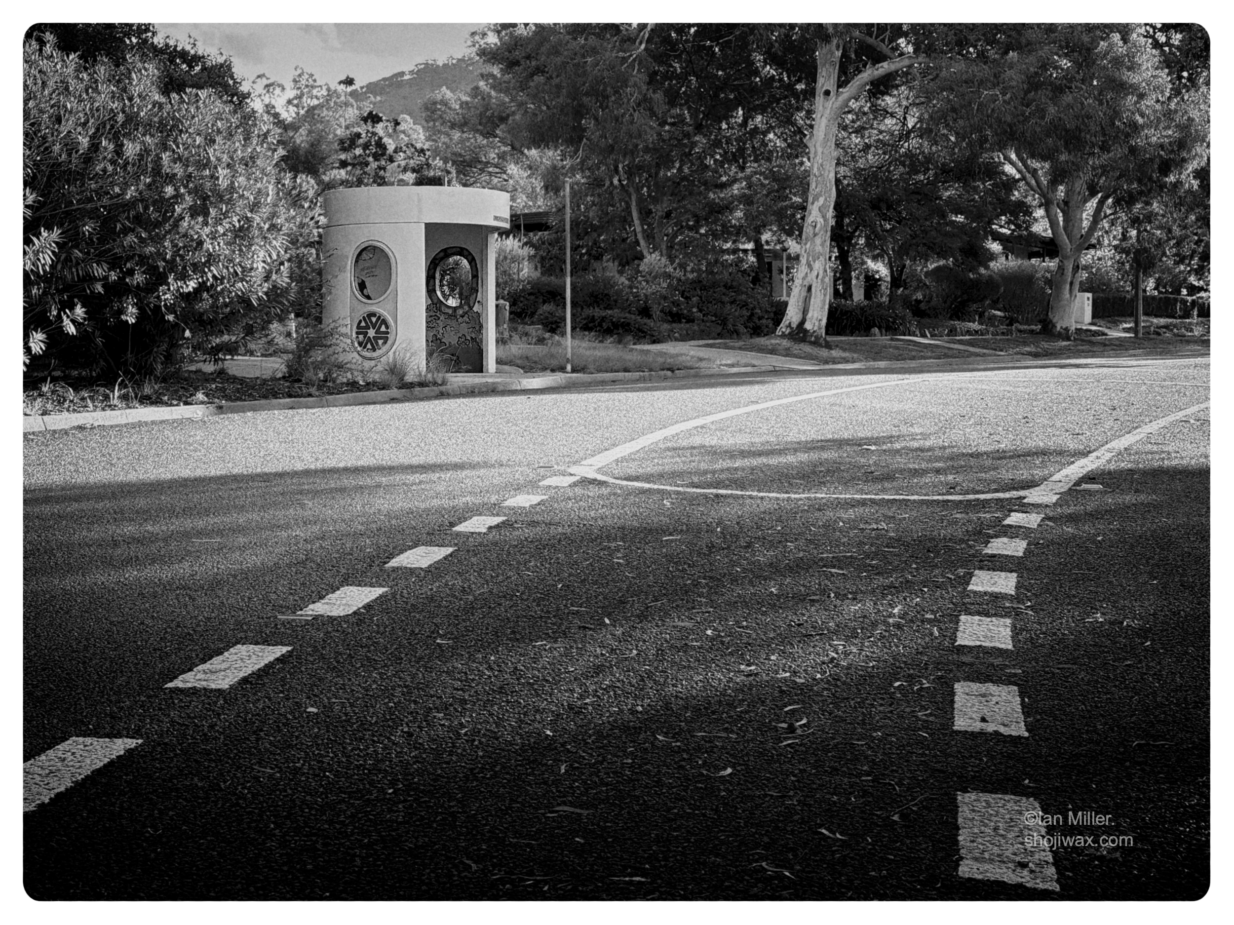 Iconic Canberra bus shelters. - shojiwax.com